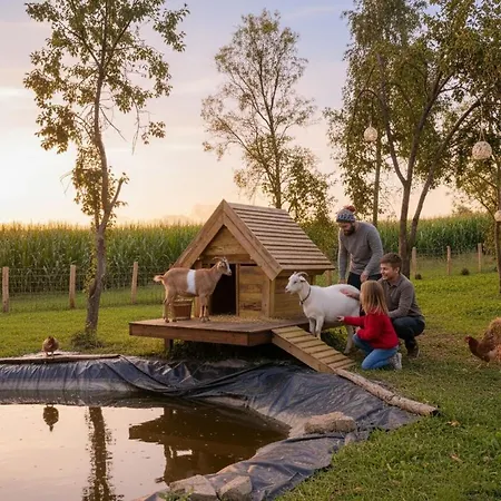 Viking & Mini-farm, Nature Immersion 14 Pers * Saumont-la-Poterie